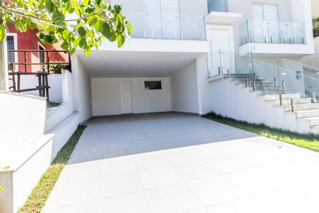 Casa de condomínio à venda com 220m², 3 quartos e 4 vagasGaragem