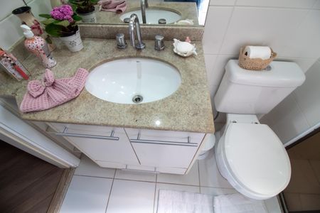 Apartamento à venda com 75m², 2 quartos e 2 vagasBanheiro da Suíte