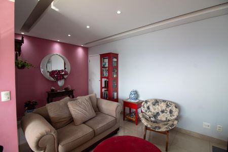 Apartamento à venda com 75m², 2 quartos e 2 vagasSala