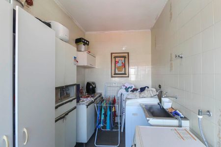 Casa à venda com 250m², 3 quartos e 2 vagasÁrea de Serviço