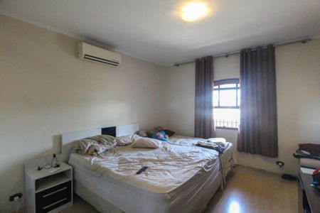 Casa à venda com 250m², 3 quartos e 2 vagasSuite