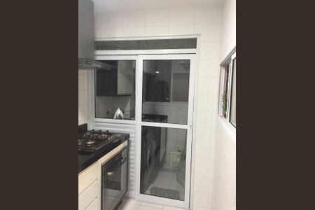 Apartamento à venda com 67m², 2 quartos e 2 vagasCozinha e Área de Serviço