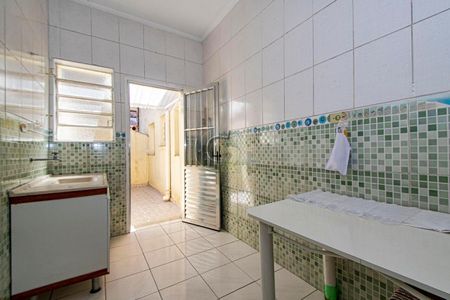 Casa à venda com 186m², 2 quartos e 5 vagas