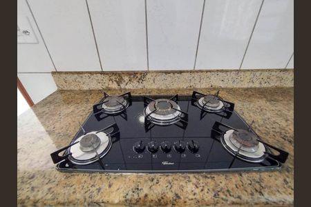 Casa à venda com 169m², 3 quartos e 2 vagas Casa à venda com 169m², 3 quartos e 2 vagasCozinha