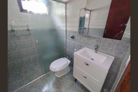 Casa à venda com 169m², 3 quartos e 2 vagas Casa à venda com 169m², 3 quartos e 2 vagasBanheiro 2