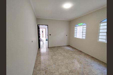 Casa à venda com 169m², 3 quartos e 2 vagas Casa à venda com 169m², 3 quartos e 2 vagasSala de Jantar