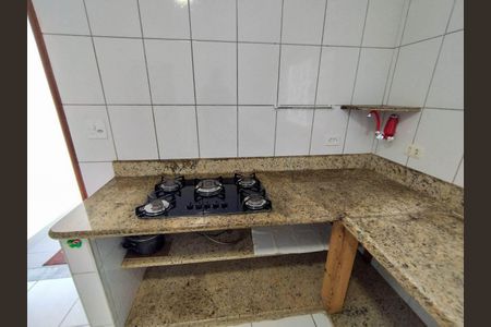 Casa à venda com 169m², 3 quartos e 2 vagas Casa à venda com 169m², 3 quartos e 2 vagasCozinha