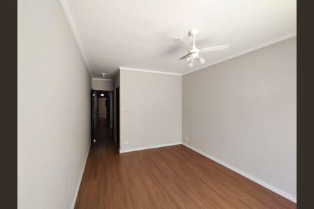 Casa à venda com 169m², 3 quartos e 2 vagas Casa à venda com 169m², 3 quartos e 2 vagasSuite