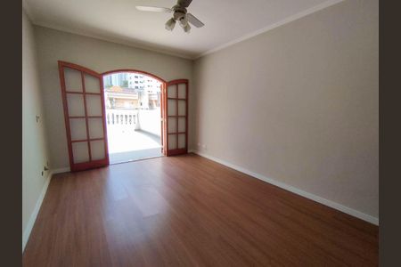 Casa à venda com 169m², 3 quartos e 2 vagas Casa à venda com 169m², 3 quartos e 2 vagasSuite