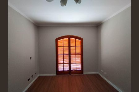 Casa à venda com 169m², 3 quartos e 2 vagas Casa à venda com 169m², 3 quartos e 2 vagasSuite