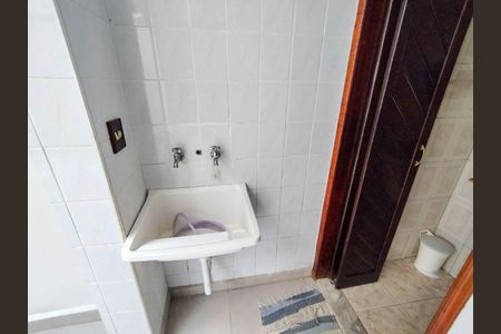 Casa à venda com 169m², 3 quartos e 2 vagas Casa à venda com 169m², 3 quartos e 2 vagasÁrea de Serviço