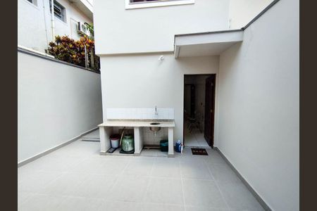 Casa à venda com 169m², 3 quartos e 2 vagas Casa à venda com 169m², 3 quartos e 2 vagasÁrea de Serviço