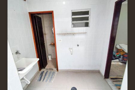 Casa à venda com 169m², 3 quartos e 2 vagas Casa à venda com 169m², 3 quartos e 2 vagasÁrea de Serviço