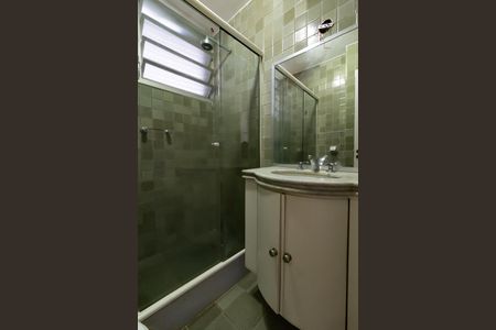 Apartamento para alugar com 81m², 2 quartos e 1 vaga Apartamento para alugar com 81m², 2 quartos e 1 vagaBanheiro social