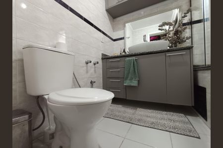 Apartamento à venda com 134m², 4 quartos e 2 vagasBanheiro- Suite
