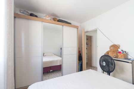 Casa à venda com 177m², 2 quartos e 3 vagas Casa à venda com 177m², 2 quartos e 3 vagasQuarto 2