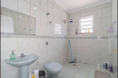 Casa à venda com 177m², 2 quartos e 3 vagas Casa à venda com 177m², 2 quartos e 3 vagasBanheiro