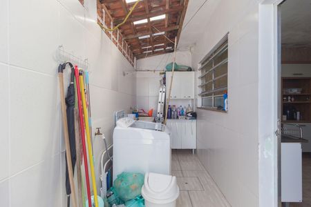 Casa à venda com 177m², 2 quartos e 3 vagas Casa à venda com 177m², 2 quartos e 3 vagasÁrea de Serviço