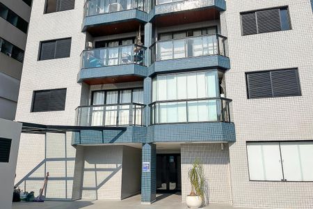Apartamento à venda com 100m², 3 quartos e 1 vagaFachada + plaquinha