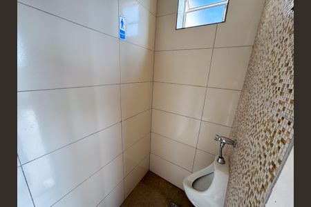 Casa para alugar com 123m², 2 quartos e 2 vagasBanheiro Social