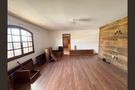 Casa para alugar com 123m², 2 quartos e 2 vagasSala