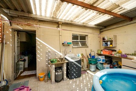 Casa à venda com 84m², 2 quartos e sem vagaQuintal