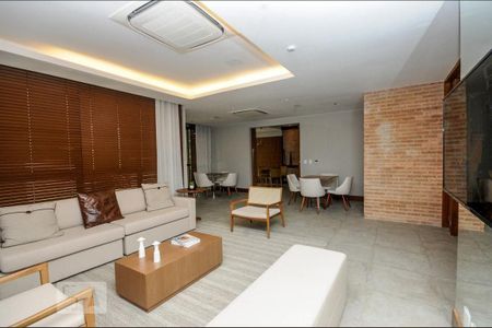 Apartamento à venda com 160m², 4 quartos e 3 vagas Apartamento à venda com 160m², 4 quartos e 3 vagasÁrea comum - Salão de festas