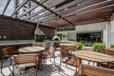 Apartamento à venda com 160m², 4 quartos e 3 vagas Apartamento à venda com 160m², 4 quartos e 3 vagasÁrea comum - Churrasqueira