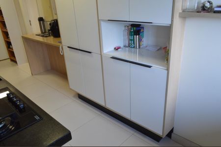 Apartamento à venda com 160m², 4 quartos e 3 vagas Apartamento à venda com 160m², 4 quartos e 3 vagasCozinha