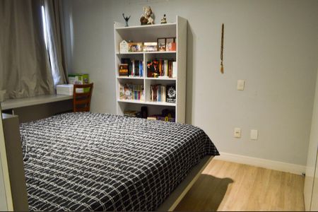 Apartamento à venda com 160m², 4 quartos e 3 vagas Apartamento à venda com 160m², 4 quartos e 3 vagasSuíte 2