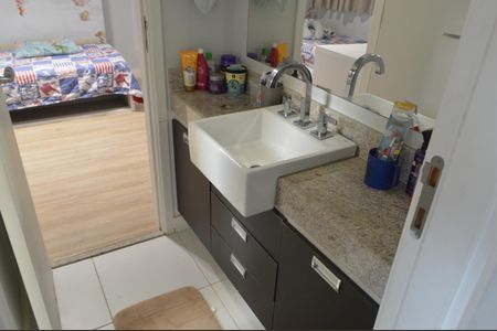 Apartamento à venda com 160m², 4 quartos e 3 vagas Apartamento à venda com 160m², 4 quartos e 3 vagasBanheiro dos Quartos 1 e 2