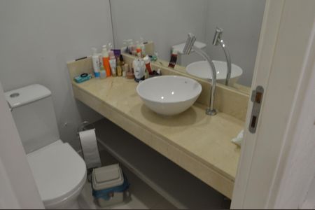 Apartamento à venda com 160m², 4 quartos e 3 vagas Apartamento à venda com 160m², 4 quartos e 3 vagasLavabo