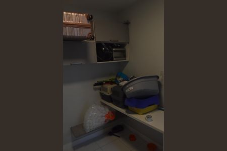 Apartamento à venda com 160m², 4 quartos e 3 vagas Apartamento à venda com 160m², 4 quartos e 3 vagasQuarto de Serviço