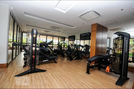 Apartamento à venda com 160m², 4 quartos e 3 vagas Apartamento à venda com 160m², 4 quartos e 3 vagasÁrea comum - Academia