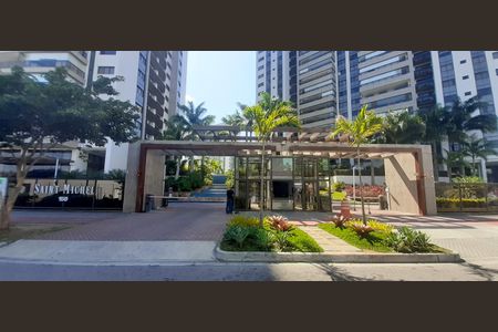 Apartamento à venda com 160m², 4 quartos e 3 vagas Apartamento à venda com 160m², 4 quartos e 3 vagasFachada