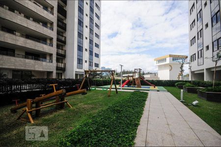 Apartamento à venda com 160m², 4 quartos e 3 vagas Apartamento à venda com 160m², 4 quartos e 3 vagasÁrea comum - Playground