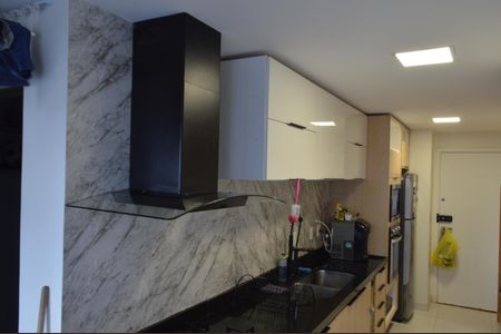 Apartamento à venda com 160m², 4 quartos e 3 vagas Apartamento à venda com 160m², 4 quartos e 3 vagasCozinha