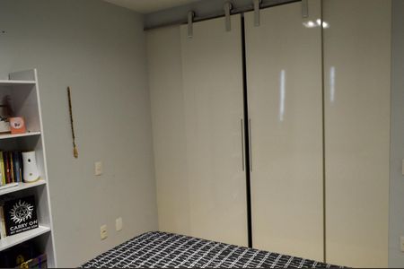 Apartamento à venda com 160m², 4 quartos e 3 vagas Apartamento à venda com 160m², 4 quartos e 3 vagasSuíte 2