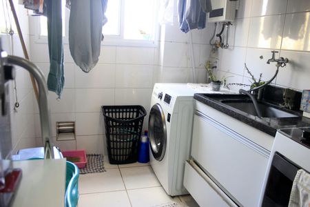 Apartamento à venda com 64m², 2 quartos e 1 vagaÁrea de Serviço