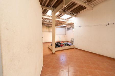 Casa à venda com 280m², 6 quartos e 3 vagas Casa à venda com 280m², 6 quartos e 3 vagasQuintal