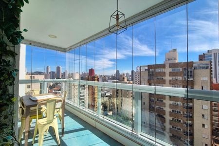 Varanda da Sala  de apartamento para alugar com 2 quartos, 95m² em Cambuí, Campinas