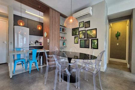 Apartamento à venda com 95m², 2 quartos e 2 vagas Apartamento à venda com 95m², 2 quartos e 2 vagasSala de Jantar