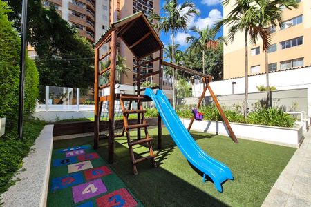 Apartamento à venda com 95m², 2 quartos e 2 vagas Apartamento à venda com 95m², 2 quartos e 2 vagasÁrea comum - Playground