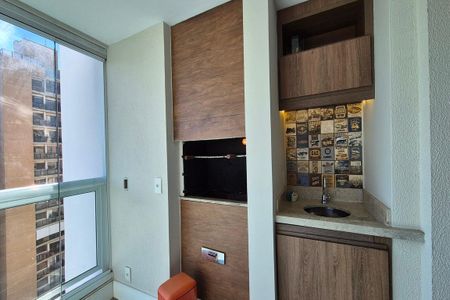 Detalhe da Varanda  de apartamento para alugar com 2 quartos, 95m² em Cambuí, Campinas