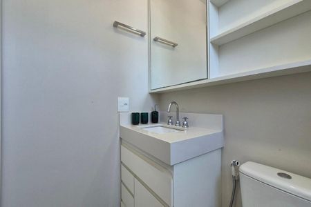 Apartamento à venda com 95m², 2 quartos e 2 vagas Apartamento à venda com 95m², 2 quartos e 2 vagasBanheiro da Suíte