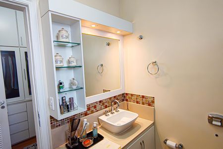 Casa de condomínio à venda com 272m², 5 quartos e 2 vagasquarto 4 suite master