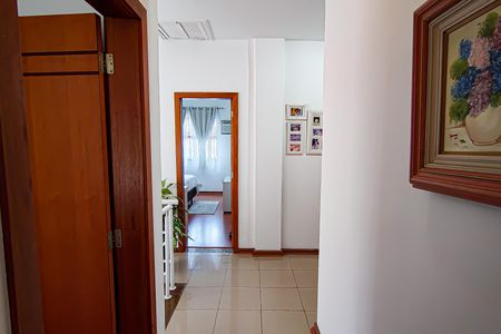 Casa de condomínio à venda com 272m², 5 quartos e 2 vagashall