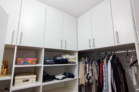 Casa de condomínio à venda com 272m², 5 quartos e 2 vagasquarto 1 - closet