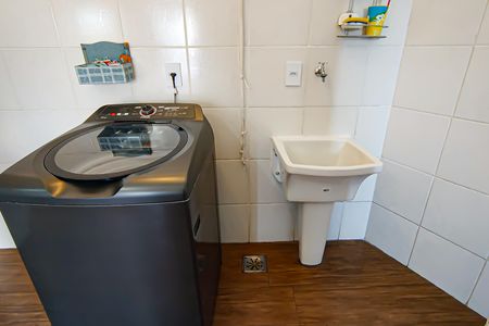 Casa de condomínio à venda com 272m², 5 quartos e 2 vagaslavanderia