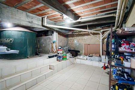 Casa de condomínio à venda com 272m², 5 quartos e 2 vagasporão